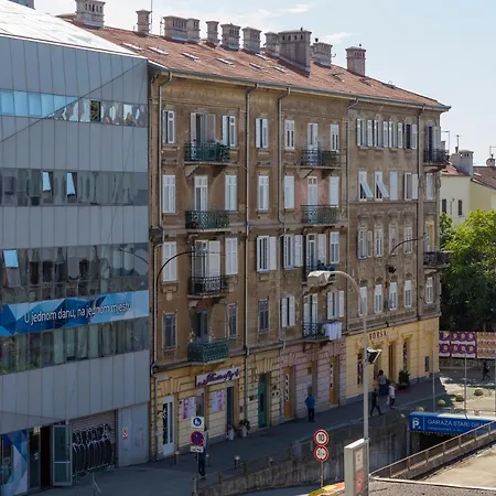Apartment S With Three In The Centar Rijeka
